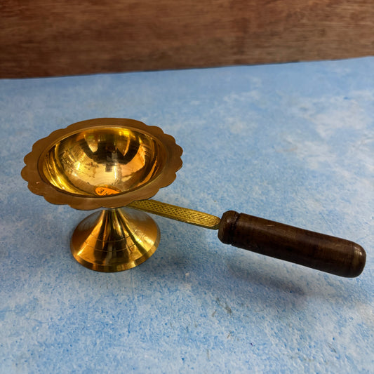 Brass Sambrani holder - Dhoopthani - SB6