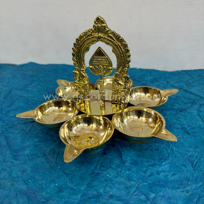 Arumugam Vel with Thiruvachi Vilakku - RJ18