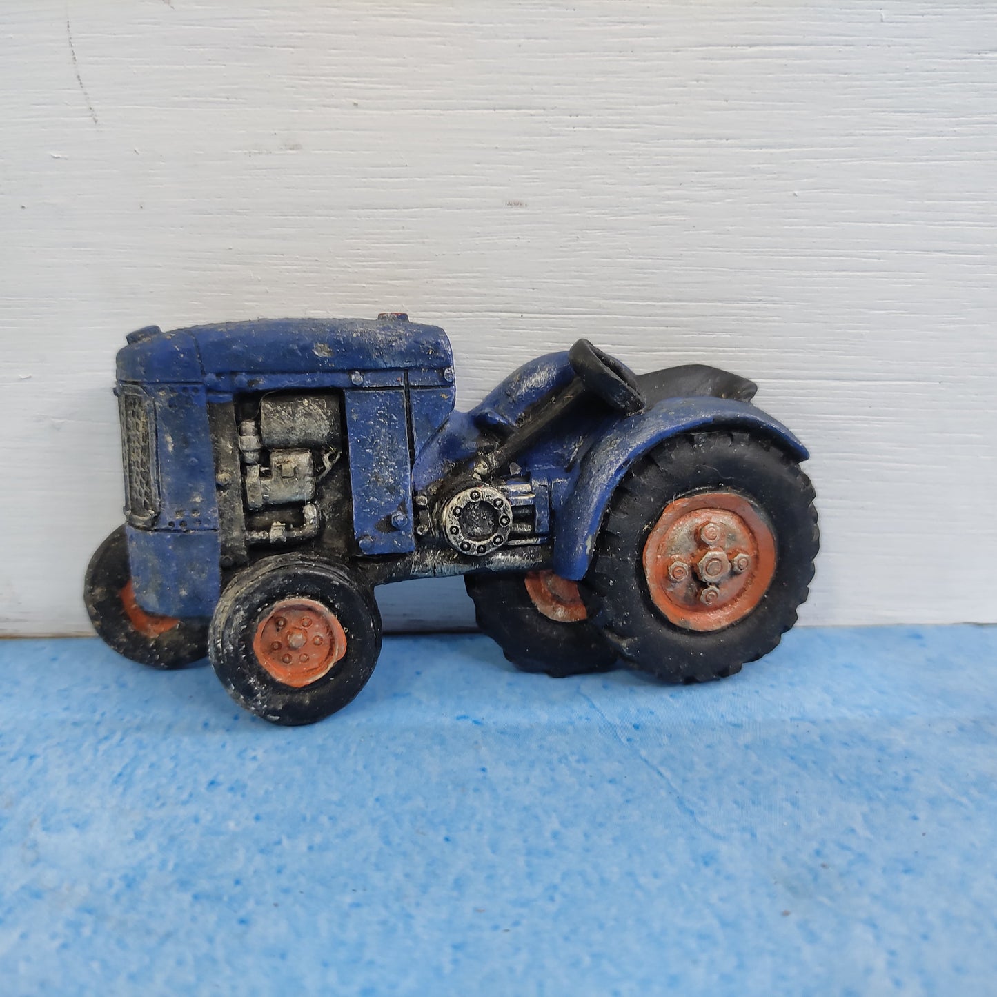 Miniature Tracktor Fridge Magnet - Rustic Finish - TR4