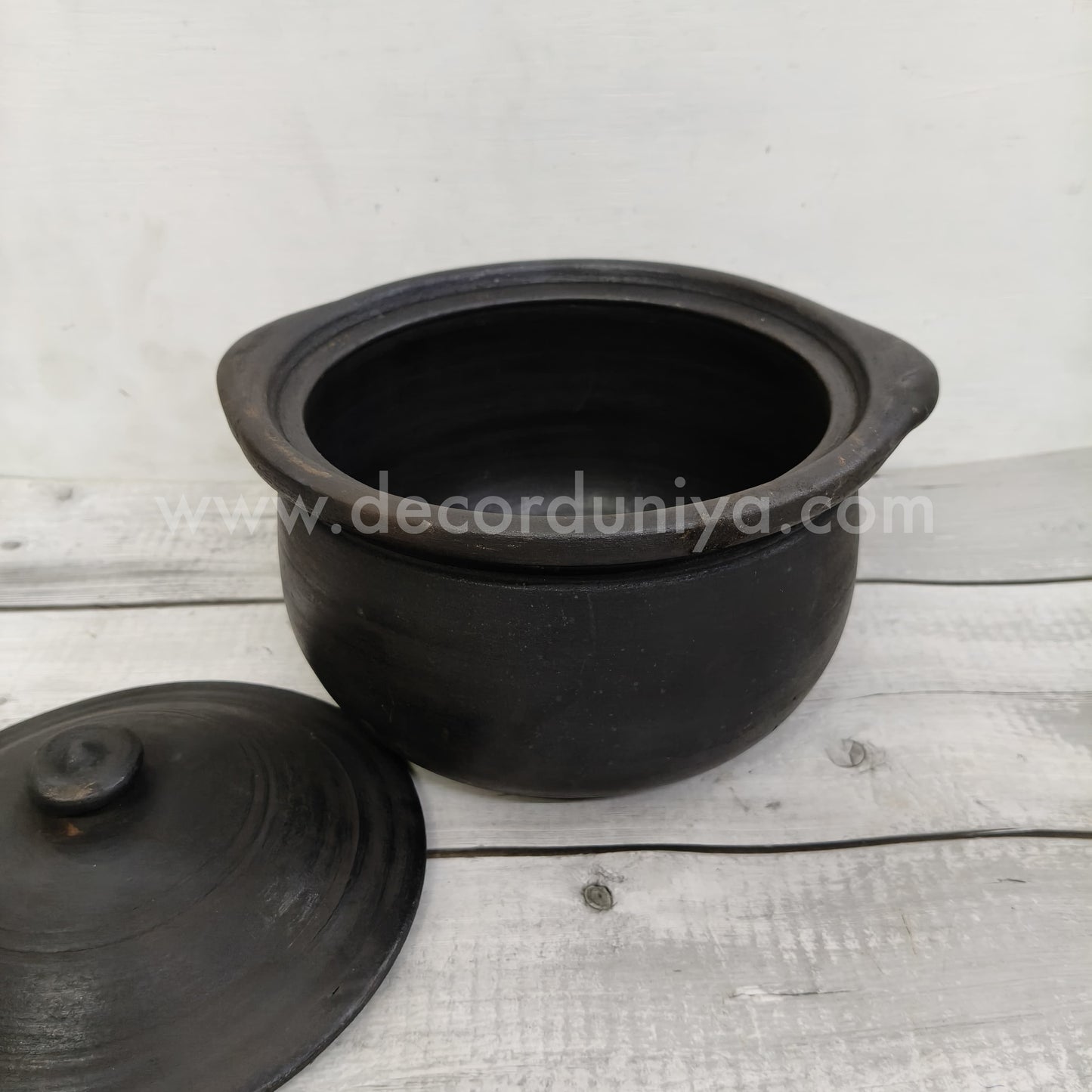 Fine Finish Black Pot with Lid - BP3-c